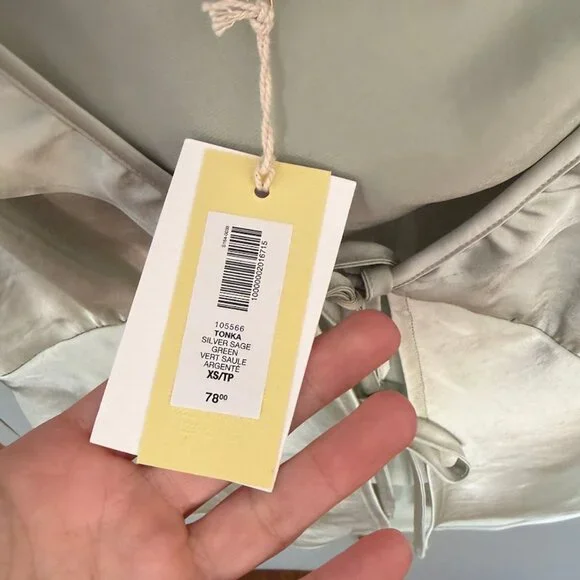 NWT Wilfred Tonka Satin Blouse Satin sleeveless V-neck ruffled blou - Picture 3 of 4